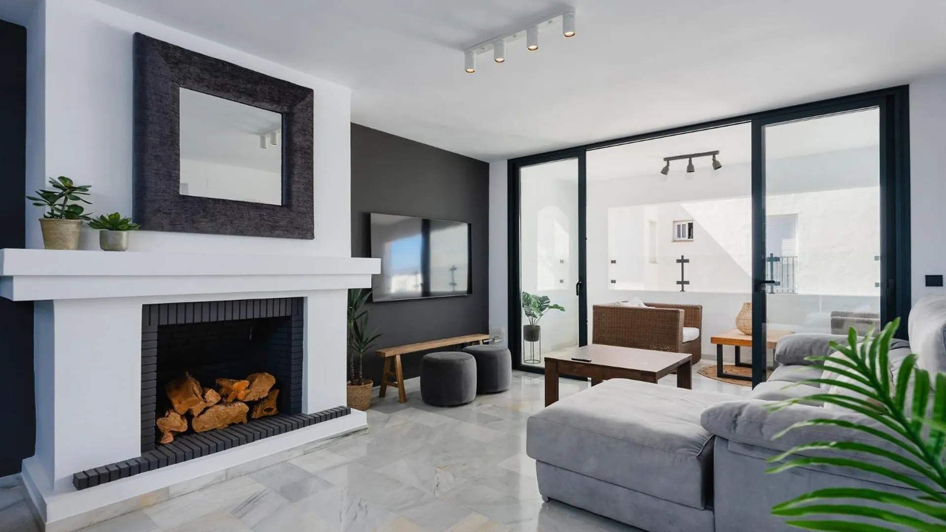 Modern Luxury 2B Apt In Puerto Banus Marbella Apartment