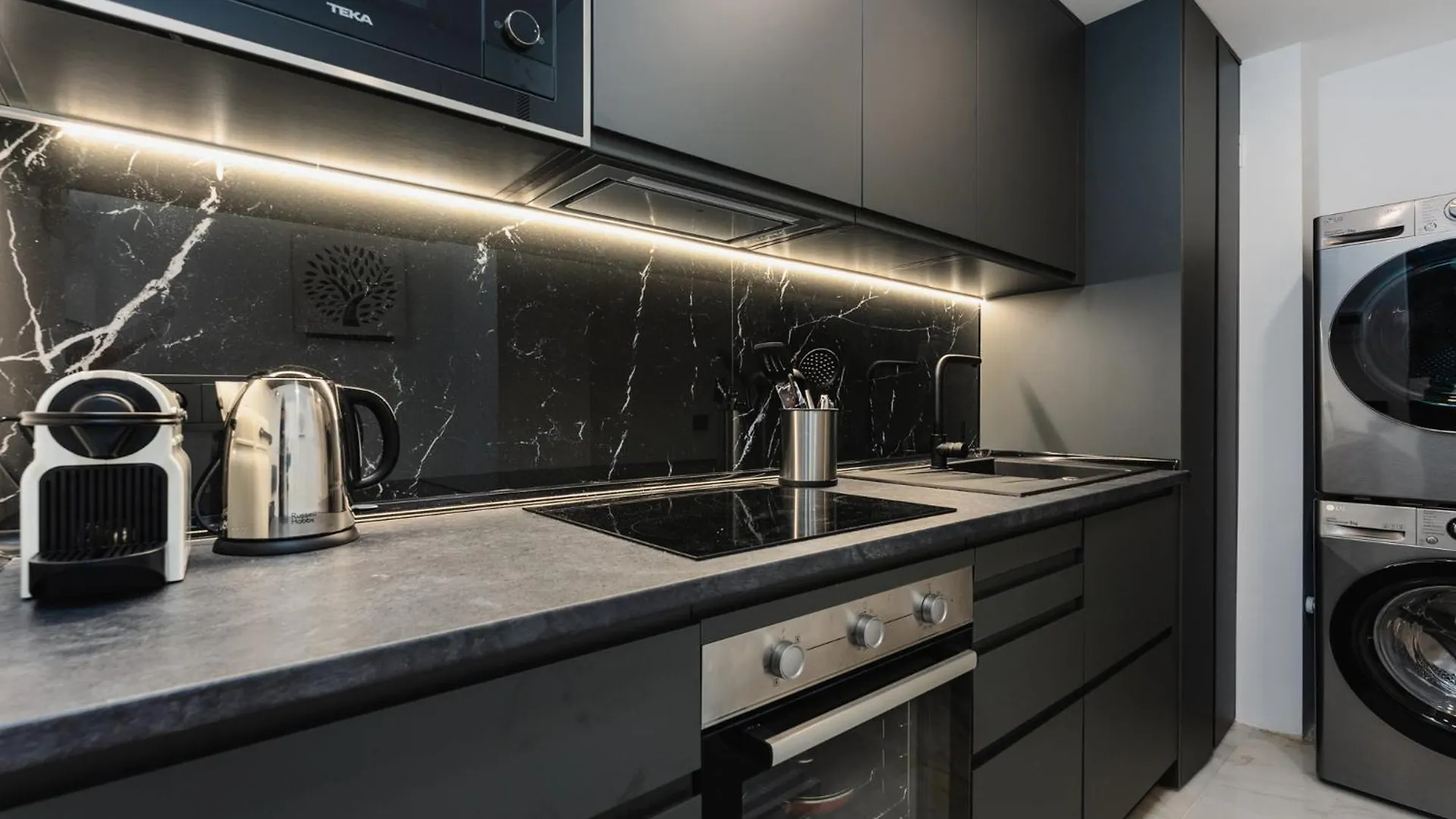 Apartment Modern Luxury 2B Apt In Puerto Banus Marbella Spain