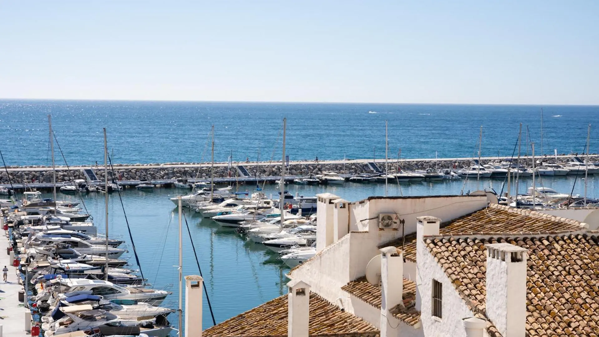 Apartment Modern Luxury 2B Apt In Puerto Banus Marbella