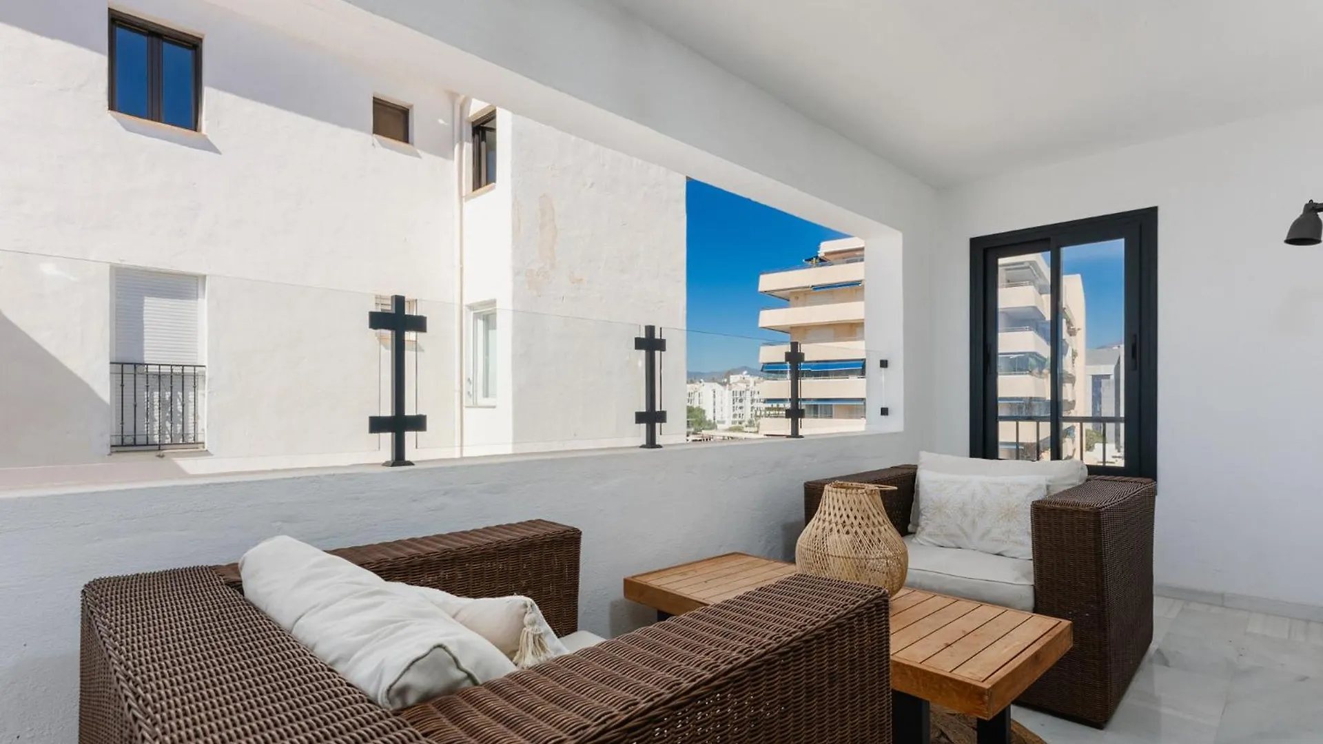 Modern Luxury 2B Apt In Puerto Banus Marbella Spain